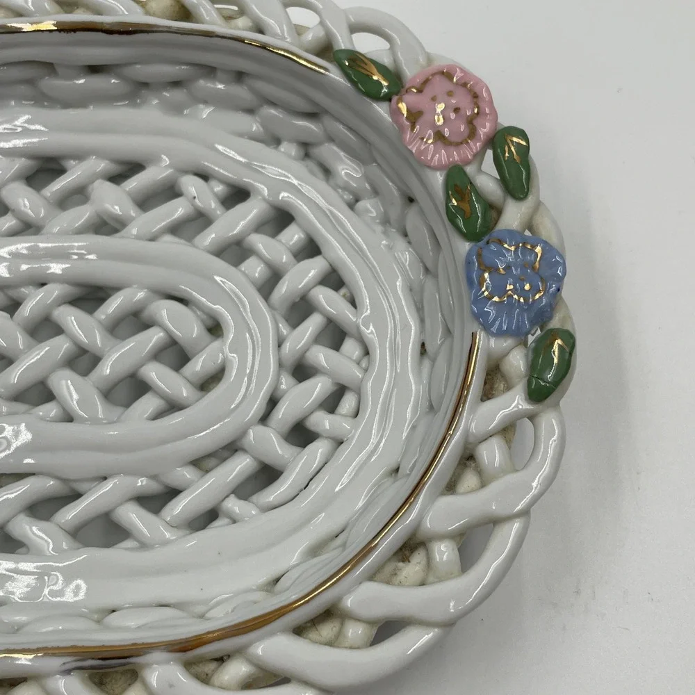 White Ceramic Lattice Woven Basket Oval Trinket Dish Pink Blue Applied Flowers